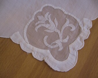 Set of 4 White Cotton Napkins with Sheer Appliqued Flower in One Corner and Scalloped Finished Edges, MyVintageTable