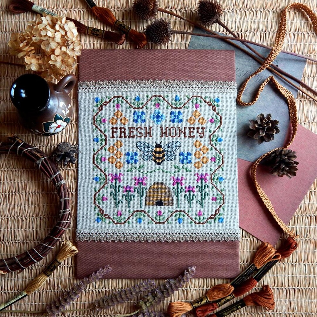 Modèle de point de croix Miel frais, abeille et fleurs - Etsy France