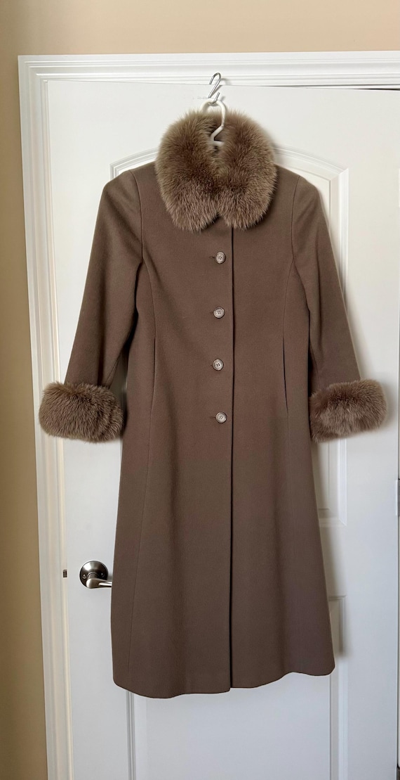 Vintage Albert Nipon Taupe Wool Coat with Fox Fur… - image 1