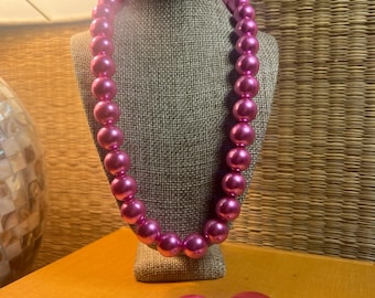 Collar y pendientes vintage de perlas de cristal rosa / Conjunto de joyas de mediados de siglo