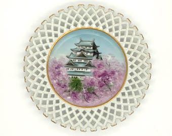 Vintage Yoshino Hand-Painted Porcelain Plate – Pagoda Cherry Blossoms 9 Lattice Edge