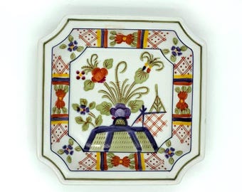 Vintage Andrea by Sadek Porcelain Trinket Dish – Tobacco Leaf Floral Scalloped Tray