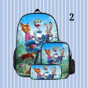 Pode incluir: Um conjunto de mochila de tr&ecirc;s pe&ccedil;as com personagens de desenhos animados. O conjunto inclui uma mochila grande, uma lancheira e um estojo. O design apresenta uma raposa, uma cobra e um coelho em um estilo colorido.