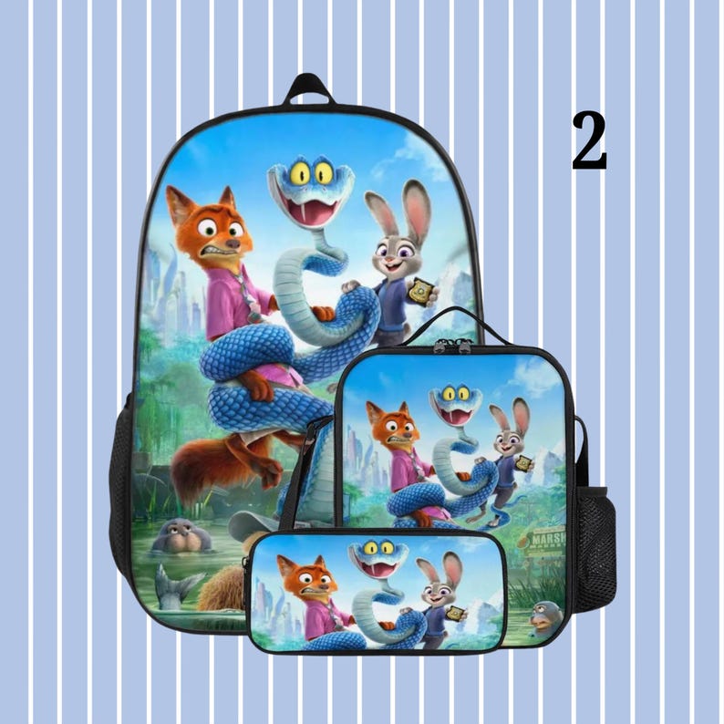 Pode incluir: Um conjunto de mochila de tr&ecirc;s pe&ccedil;as com personagens de desenhos animados. O conjunto inclui uma mochila grande, uma lancheira e um estojo. O design apresenta uma raposa, uma cobra e um coelho em um estilo colorido.