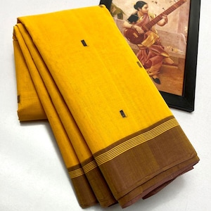 Ręcznie tkane bawełniane sari, musztardowożółte z brązowym obramowaniem, tkane na butta