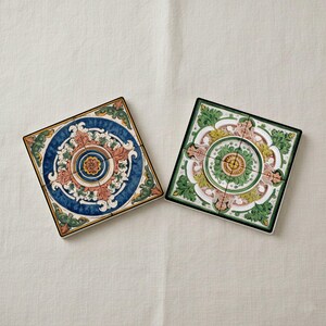 Renaissance Majolica Bird Ceramic Coaster Set – Italian Peacock Tile Coasters with Faenza Grotesque Patterns