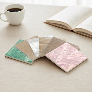 Juego de posavasos de cerámica con efecto mármol – Texturas de piedra natural, aspecto de cuarzo travertino y ónix, posavasos minimalistas de azulejos, decoración neutra, regalo perfecto.