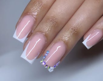 Unghie acriliche fatte a mano