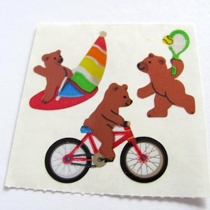 Adesivos de Mylar Vintage com Ursos de Pelúcia Sandylion - Atividade de Urso dos Anos 80, Tênis, Bicicleta, Windsurf, Windsurf, Prata, Refletivo Metálico