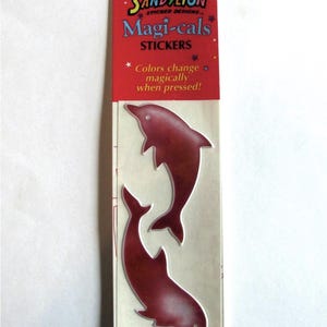 Ensemble d'autocollants vintage rare de dauphins magiques Oilie de Sandylion - années 80 huileux écarlate rubis chartreuse cerise album NIP à collectionner