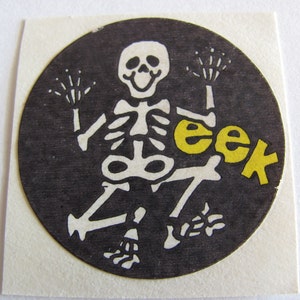 Naklejka Vintage Trend Matte Scratch and Sniff Bone Skeleton Eek - Unikatowy prezent retro z lat 80. - Halloween Collectable Zapach Bez TM