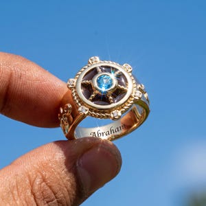 Alianza para hombre grabada, anillo de brújula vintage con diseño de timón, joyería náutica personalizada