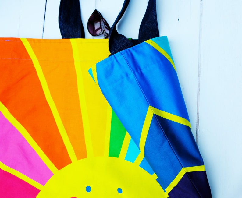 Oversized bag holdall , happy face, sunrise, rainbow of hope , spectrum print. image 4