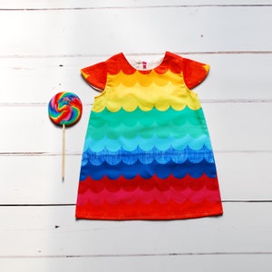 girls dress in rainbow scallop print image 2