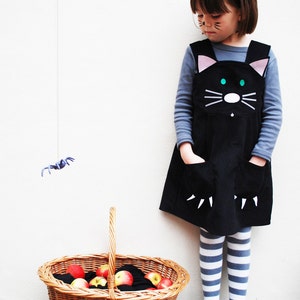 Girls dress black cat Halloween pinafore dress costume image 3