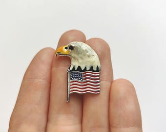 Hand-Painted Enamel Small Eagle American Flag Pin – USA Pride Charm (31)