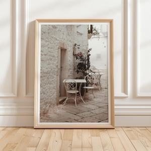 Italienisches Café Straße Fotografie, neutrale mediterrane Wandkunst (digital druckbar)