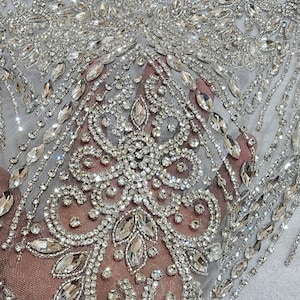 Elegante corpetto corto con applicazioni di perline e strass / Abbellimento per abiti da sposa e da sera