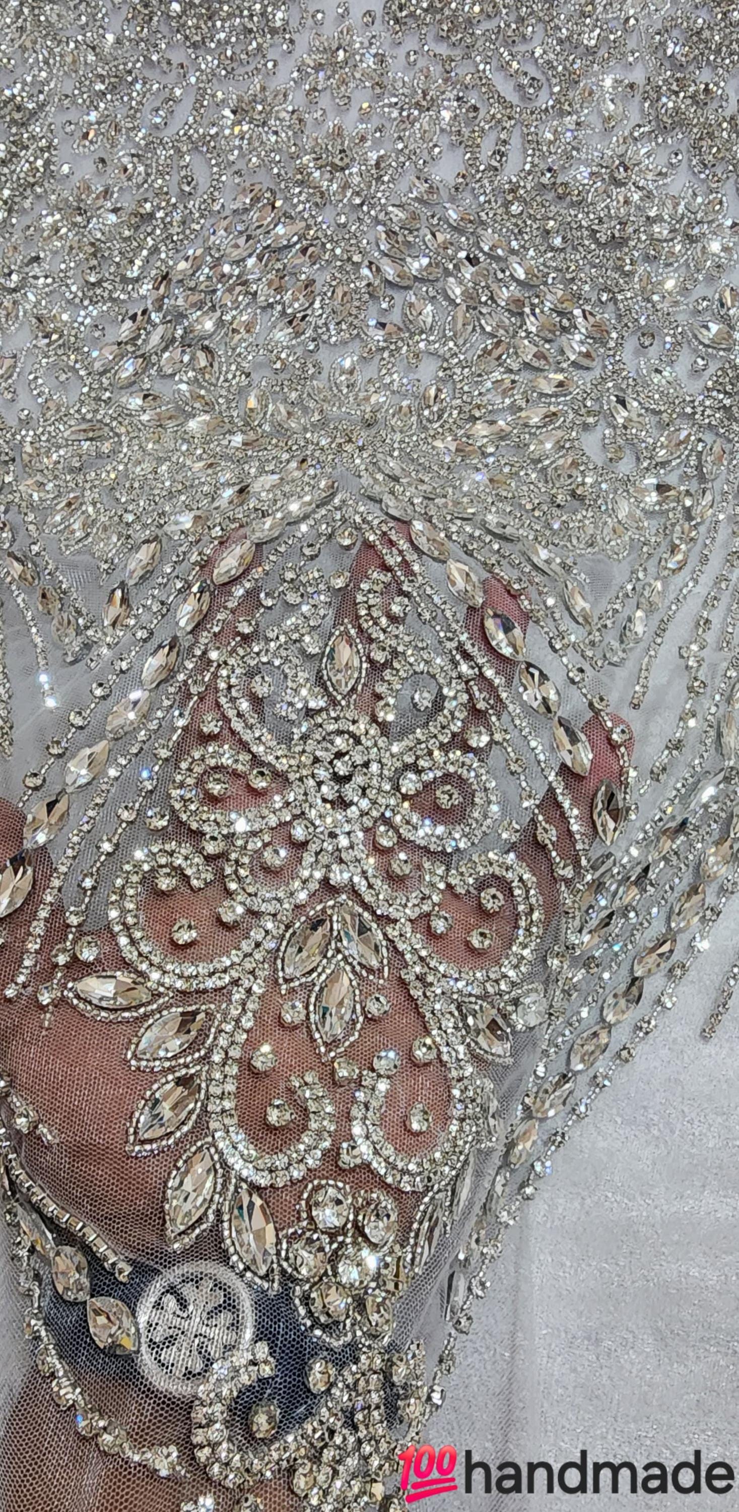 44 * 34 cm Fatti A Mano oro/blu/verde/rosso/bianco strass sul corpetto di pizzo applique perline cucito trim patch accessorio per il vestito 44 * 34 cm Fatti A Mano oro/blu/verde/rosso/bianco strass sul corpetto di pizzo applique perline cucito trim patch accessorio per il vestito