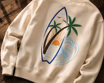 Felpa da spiaggia con tavola da surf / Girocollo con palme e paesaggio costiero / Maglione con tramonto e onde dell'oceano / Regalo ideale per gli amanti della spiaggia e delle vacanze