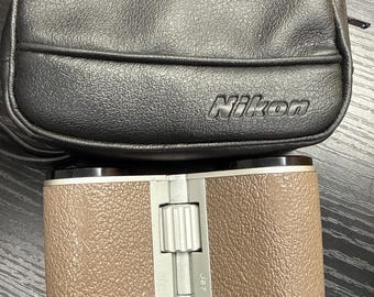Prismáticos Nikon vintage con estuche / Prismáticos compactos de viaje / Óptica japonesa / Prismáticos de ópera Nikon de mediados de siglo / Coleccionables