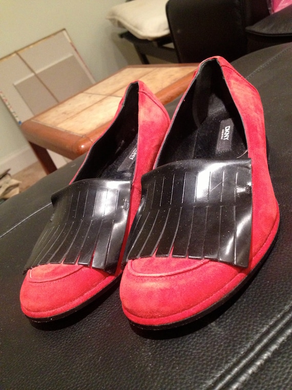DKNY Fringe Suede Loafer Red Black size 7M