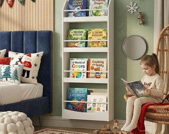 Libreria Montessori a 4 ripiani per bambini, scaffale in legno da parete per esporre libri, organizer moderno per cameretta e sala giochi, mensola salvaspazio bianca.