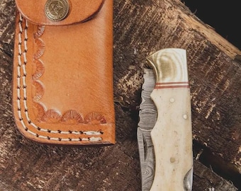 Navaja de bolsillo plegable de acero de Damasco hecha a mano con mango de hueso de camello
