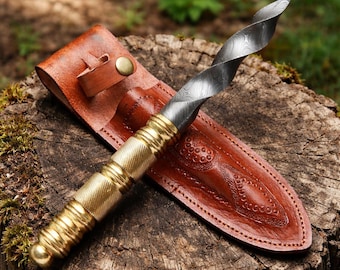Daga de caza artesanal de acero de Damasco, cuchillo kris para botas y funda de cuero. Regalo para él.