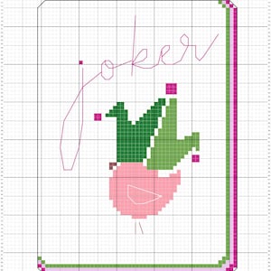 以下が含まれることがあります： 白いグリッド背景にクロスステッチのパターン。ピンクの筆記体で書かれた「joker」という文字の下に、緑色の道化師の帽子をかぶったピクセル化された鳥が描かれています。デザインの右側と下側にはピンクと緑の縁取りがあります。
