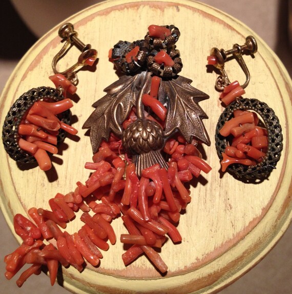 Clip Haskell Hess Coral Large 1940s
