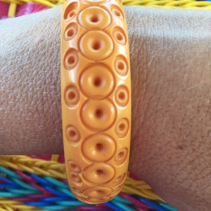 Bakelite Bangle Yellow Carved Circles image 2