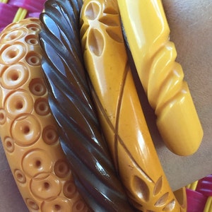 Bakelite Bangle Yellow Carved Circles image 4