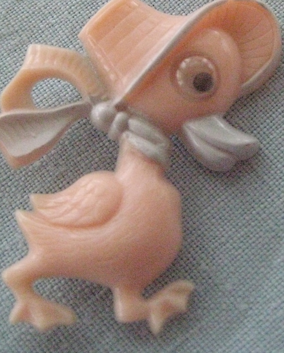 Figural Pins Horsey and Ducky Pink vintage plastic - image 5