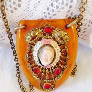 Bakelite Cameo Jewelry Necklace