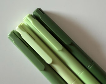 Set di 4 penne verde matcha con inchiostro nero / Materiali per scrapbooking e journaling