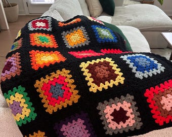 Vintage 7 'x7 'XL Grandma Square Crochet Afghan - kultige Roseanne Style Multicolor Decke - sehr guter Zustand Erbstück werfen