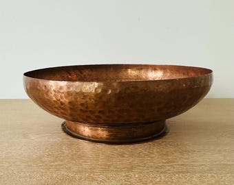 Bol de cobre martillado vintage / Centro de mesa rústico de cobre con base / Bol para decoración de cocina de estilo rústico