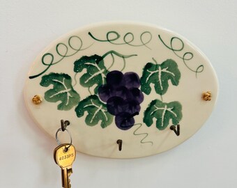 Vintage Crock Shop Ceramic Key Holder Wall Plaque | Hand Painted Grapes Kitchen Decor | Rustic Italian Vineyard Wall Hook Rack