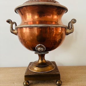 Antique Victorian Copper Tea Urn – 19th Century Neo-Classical Samovar with Twisted Handles and Square Base – Old World Centerpiece