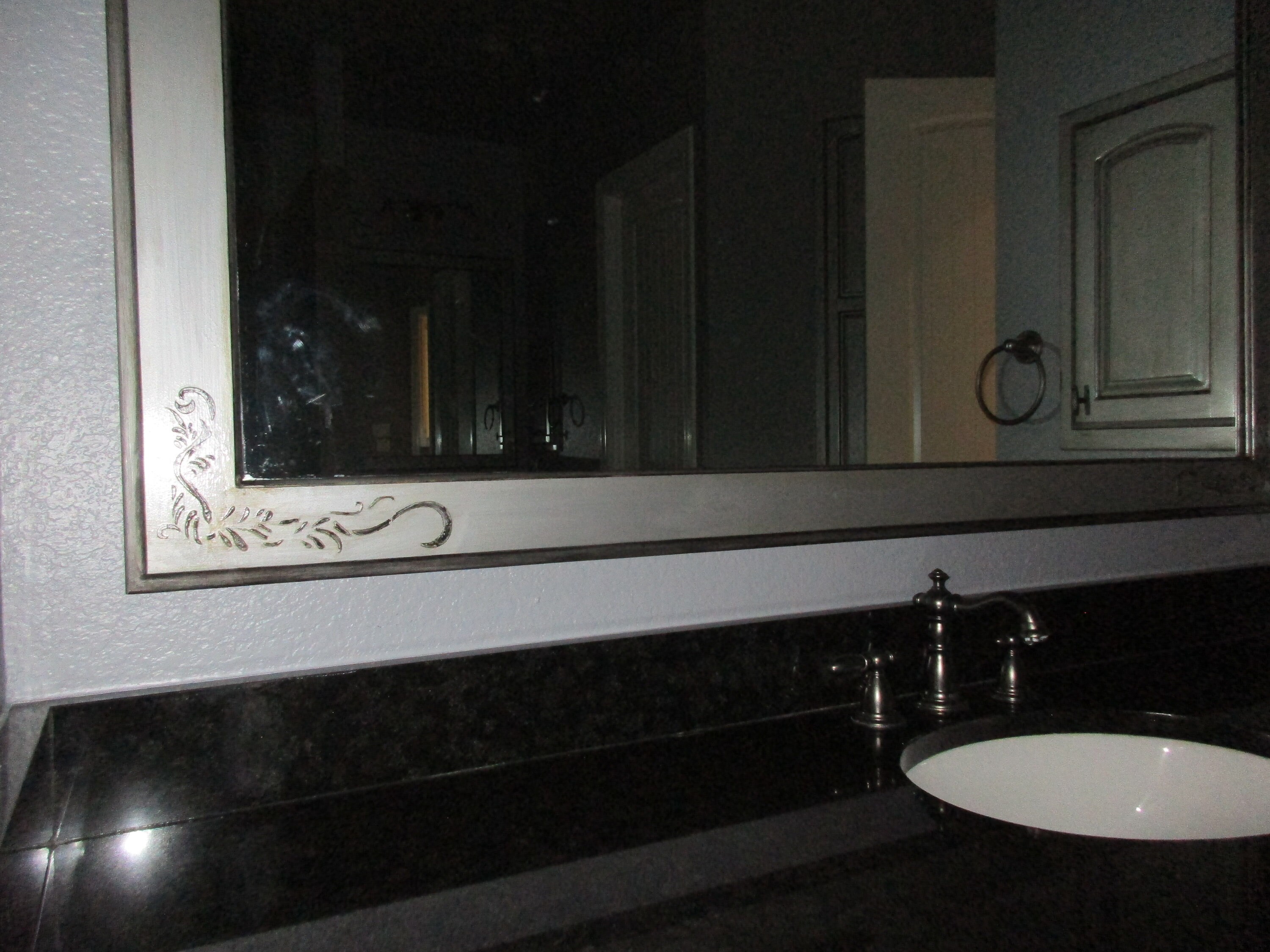 Jan Dressler Stencil acanthus Frame 112 Scroll Vintage Corner Stencil