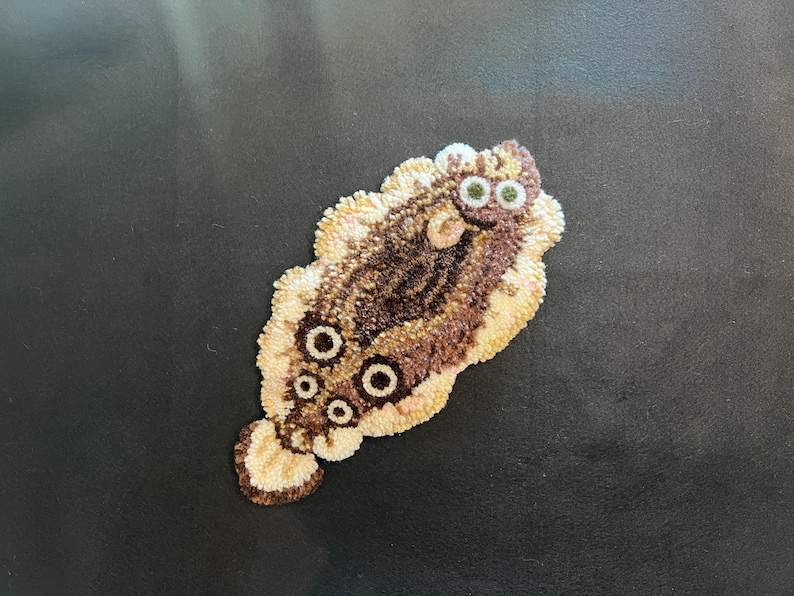 Flounder Tufted Fish Rug – Wall Decor, Coaster, Hand-Mixed Yarn image 2