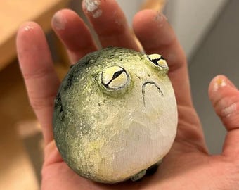 Grumpy Green Frog Wooden Figurine – Hand Whittled Wood Carving, Animal Desk Decor