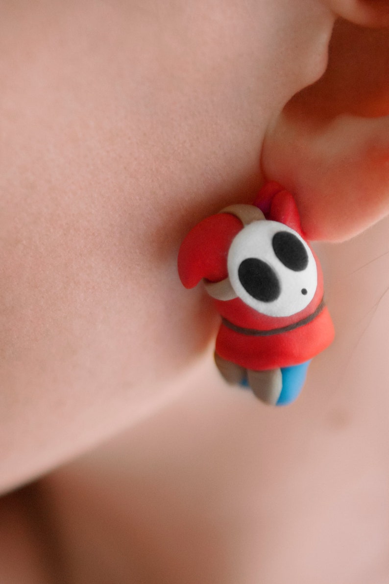 EEK Shy Guy Earrings Mario image 1