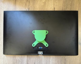 100x100 Universal Monitor Wall Mount