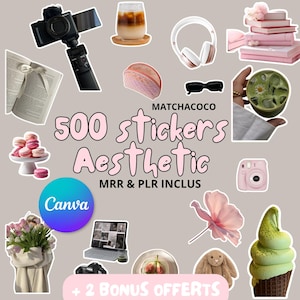 Peut inclure: Une collection d'autocollants esthétiques avec divers objets, dont un appareil photo, des écouteurs, des macarons, un ordinateur portable et un cornet de glace. Le texte "500 stickers Aesthetic" est affiché en rose.
