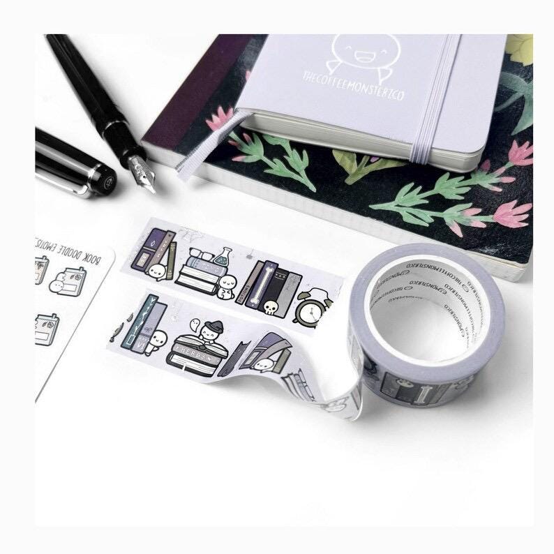 TCMC TheCoffeeMonsterzCo A Spooky Bookshelf 1" 2024 Halloween Collection Washi Tape Sample (50cm) bild 1