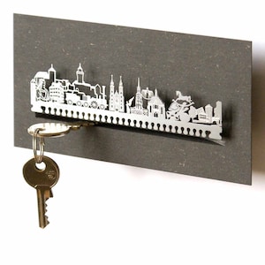 Nuremberg Souvenir Gift Tube - Nuremberg Skyline Silhouette, Essential for Nuremberg Fans and Travel Enthusiasts - Stylish and Practical!
