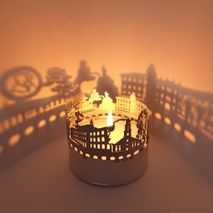 Acessório de vela Erlangen Skyline Shadow Play - Decoração pitoresca de quarto com projeção de silhueta - Lembrança perfeita para entusiastas de Erlangen!
