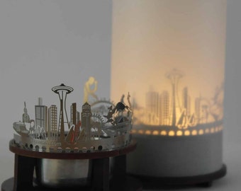 Seattle Premium Gift Box - Beautiful Motif Candle with Skyline Projection and Silhouette Shadow Play - Perfect Souvenir for Seattle Fans!